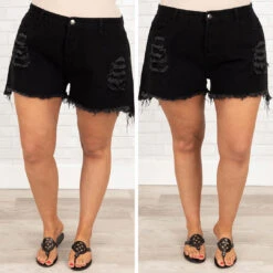 Tangible Love Shorts, Black -VogueBabe Store 21 23ab1b45 eb33 4762 9676 5e454d601db7