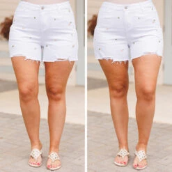 Bring All The Flowers Shorts, White -VogueBabe Store 3 ed20e1f7 18ff 450e b0c9 598baf8a328b