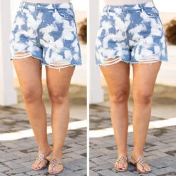 Getting My Way Shorts, Bleached Denim -VogueBabe Store 41 462c5561 50f0 4867 8e3b 29c34b727502
