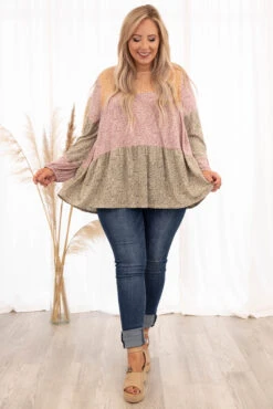 Nostalgic Heart Top, Mustard -VogueBabe Store 5E1A2402 dd49a130 0e98 4161 b57b 8ff712369dd9