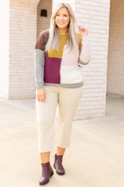 Weekends Away Capris, Light Beige -VogueBabe Store 5E1A5410 592575fb 32ae 43b1 b953 4d24d6dae2bc