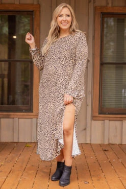 Making My Way Dress, Taupe -VogueBabe Store 5E1A7419