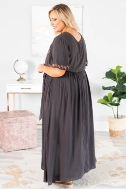 Born To Be Free Dress, Charcoal -VogueBabe Store DSC7393 Edit