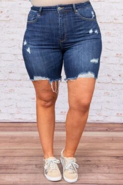 Vivid Dreams Shorts, Dark Wash -VogueBabe Store DSC 2452 501e0452 9bb0 401e ae4e b7226ea24534