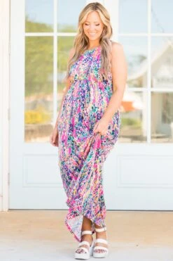 Love On The Weekend Maxi Dress, Fuchsia -VogueBabe Store LoveOnTheWeekendMaxiDress Fuchsia 5